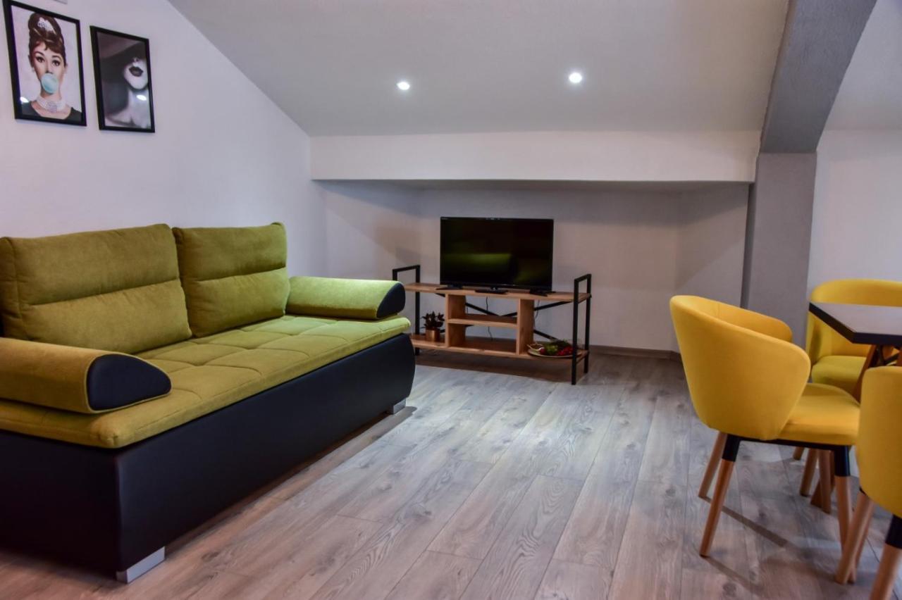 Papi Apartments Kruševo Esterno foto