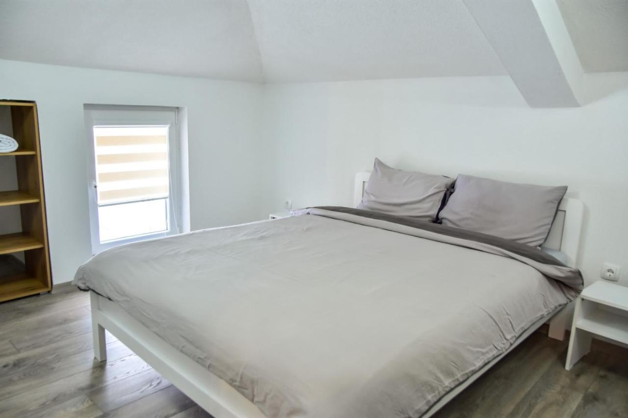 Papi Apartments Kruševo Esterno foto
