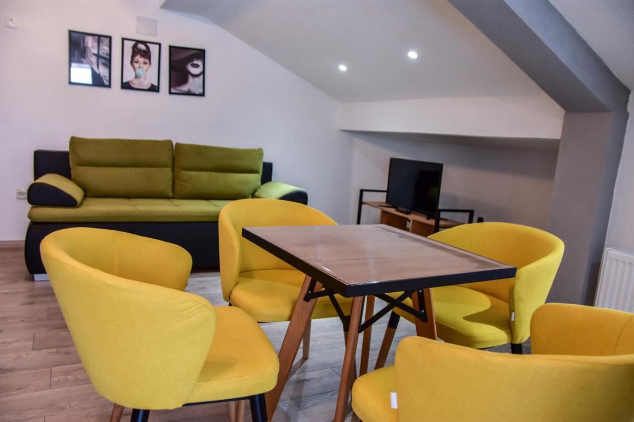 Papi Apartments Kruševo Esterno foto