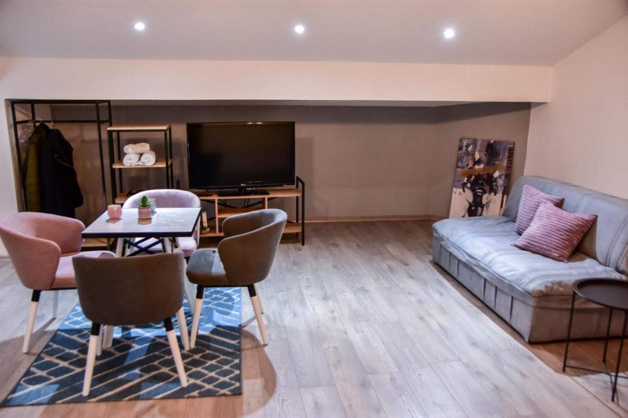 Papi Apartments Kruševo Esterno foto